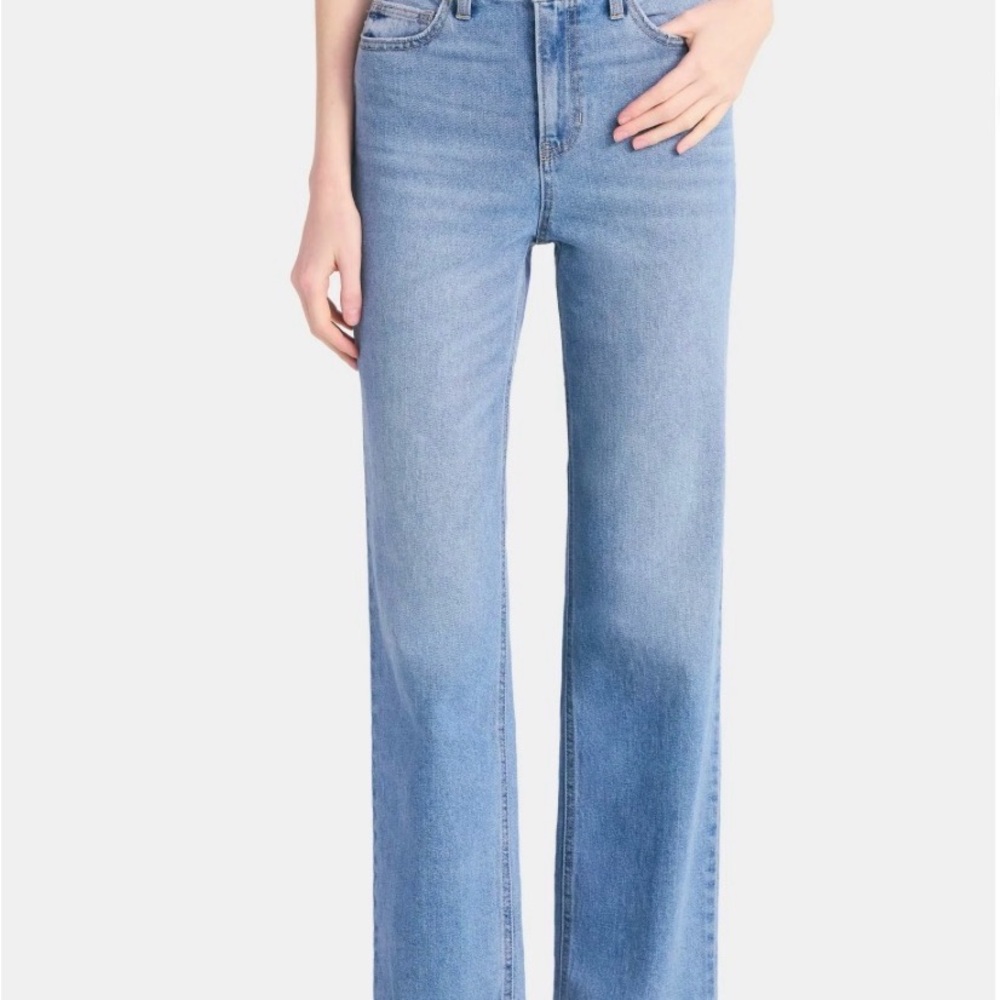 🆕No Boundaries High-Rise Straight Leg Jeans